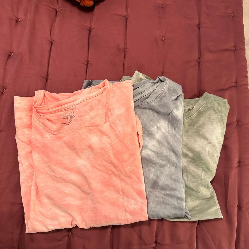 Set of 3 tie dye women’s shirts